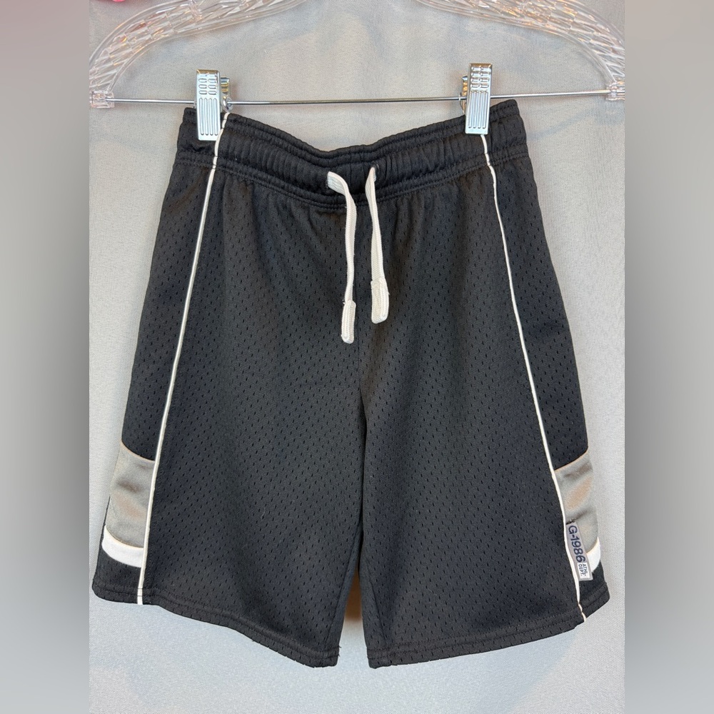 Gap Black Mesh Athletic Shorts- Size Small (6-7)